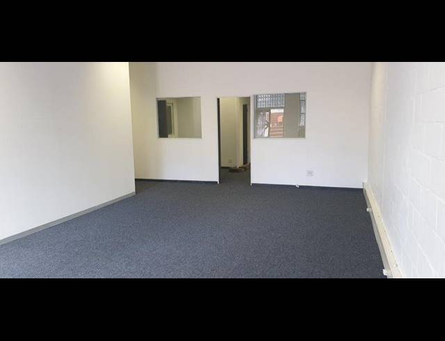 BUSINESS PROPERTY TO RENT IN MOWBRAY